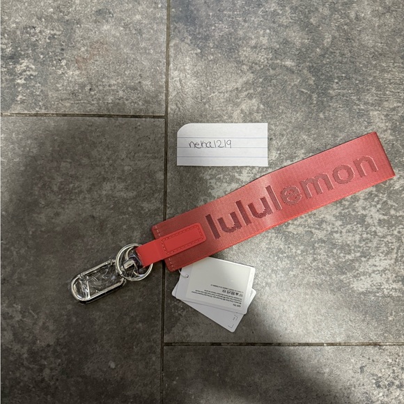 Lululemon Never Lost Keychain- Raspberry Cream/Wine Berry - Picture 3 of 6